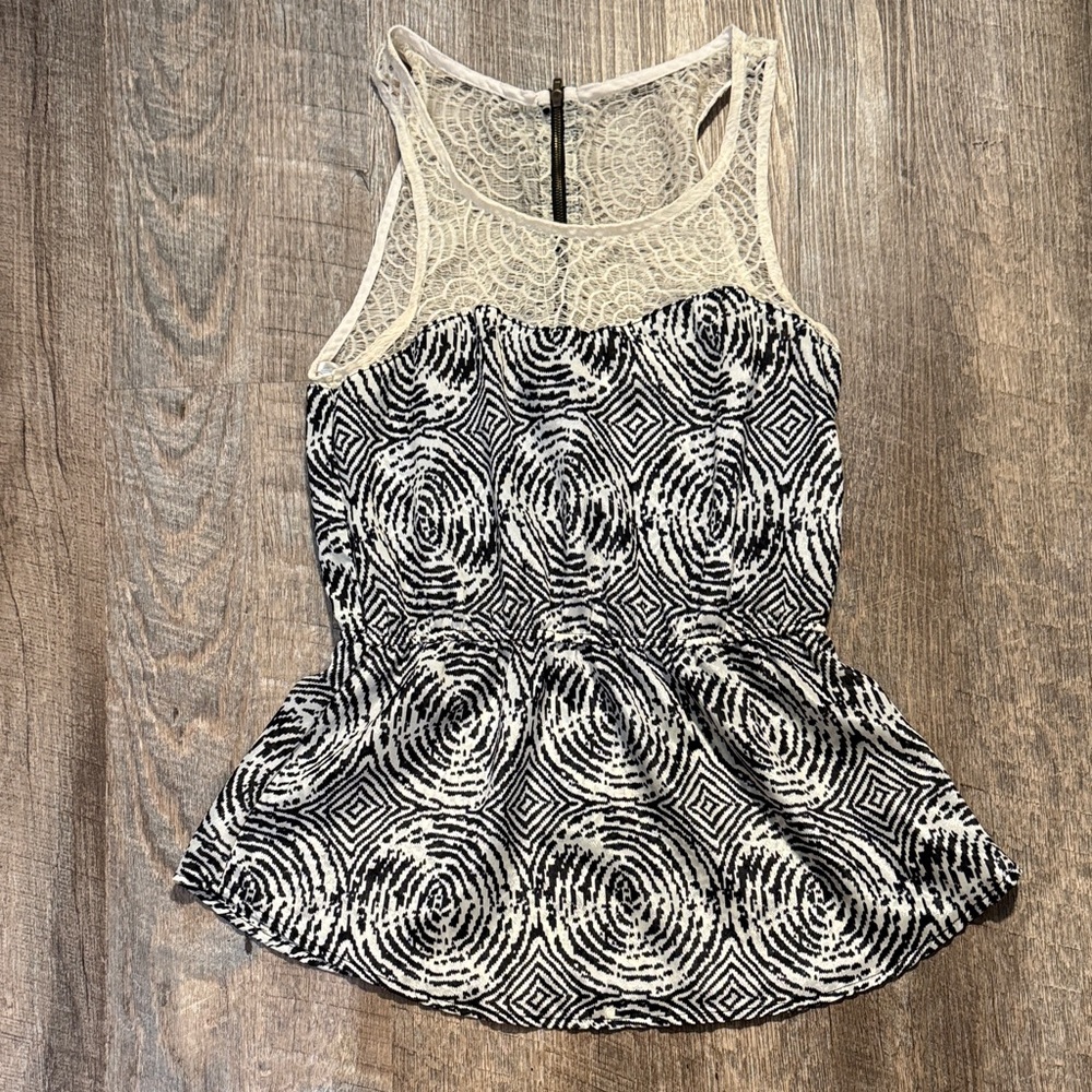 Forever 21 Cream and Black Patterned Lace Tank Top